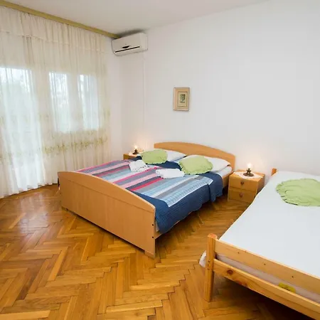 Apartment Zlatko *